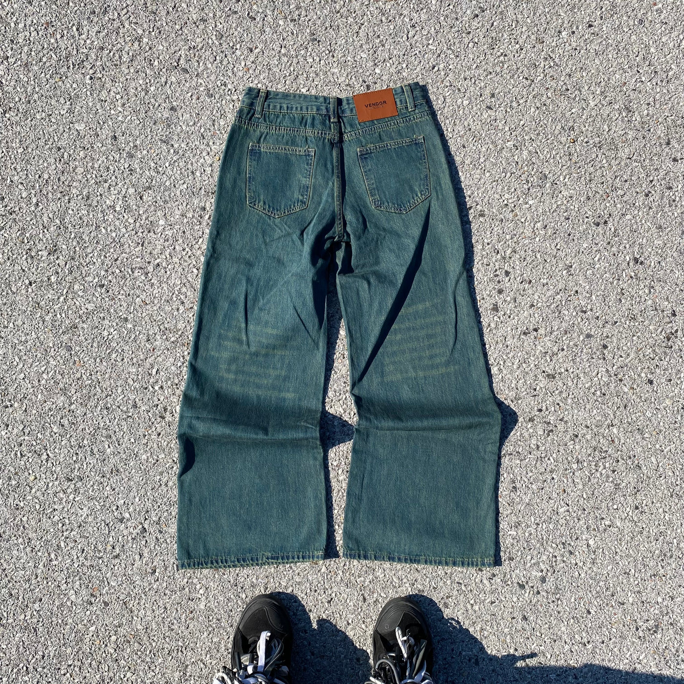 Retro Washed Jeans - Women