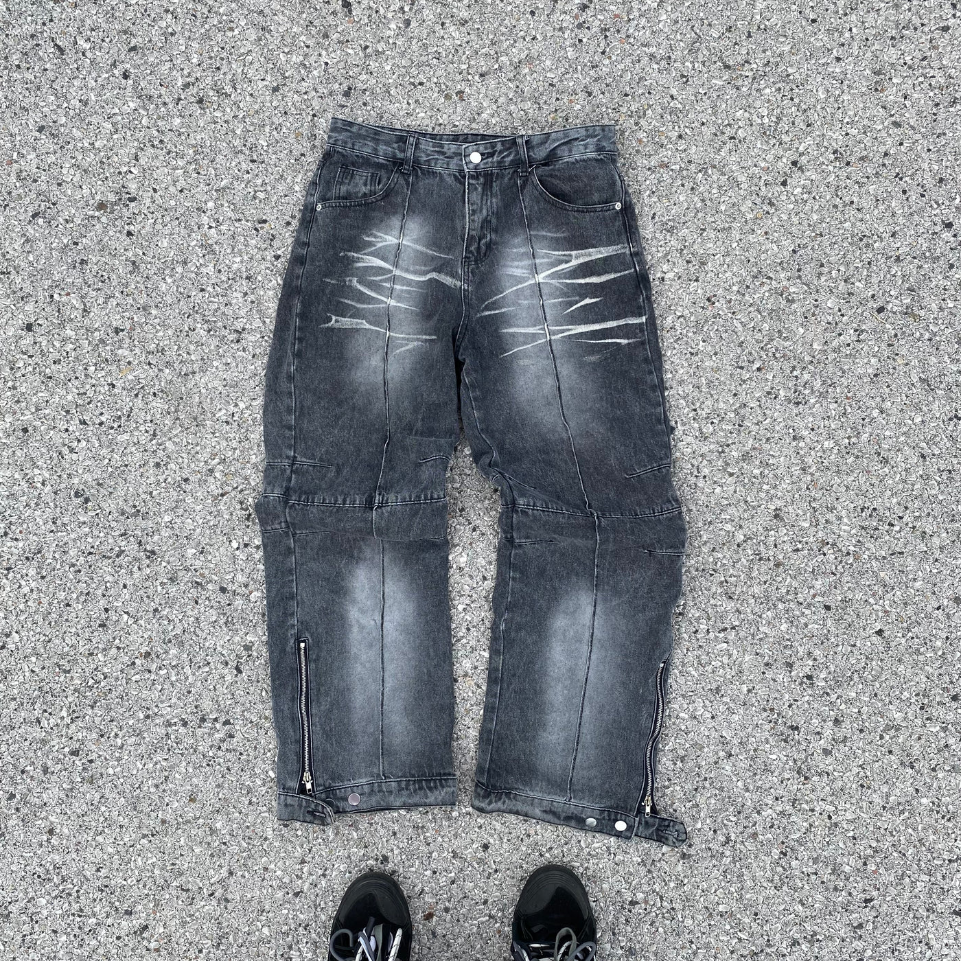 Washed Baggy Jeans - Men