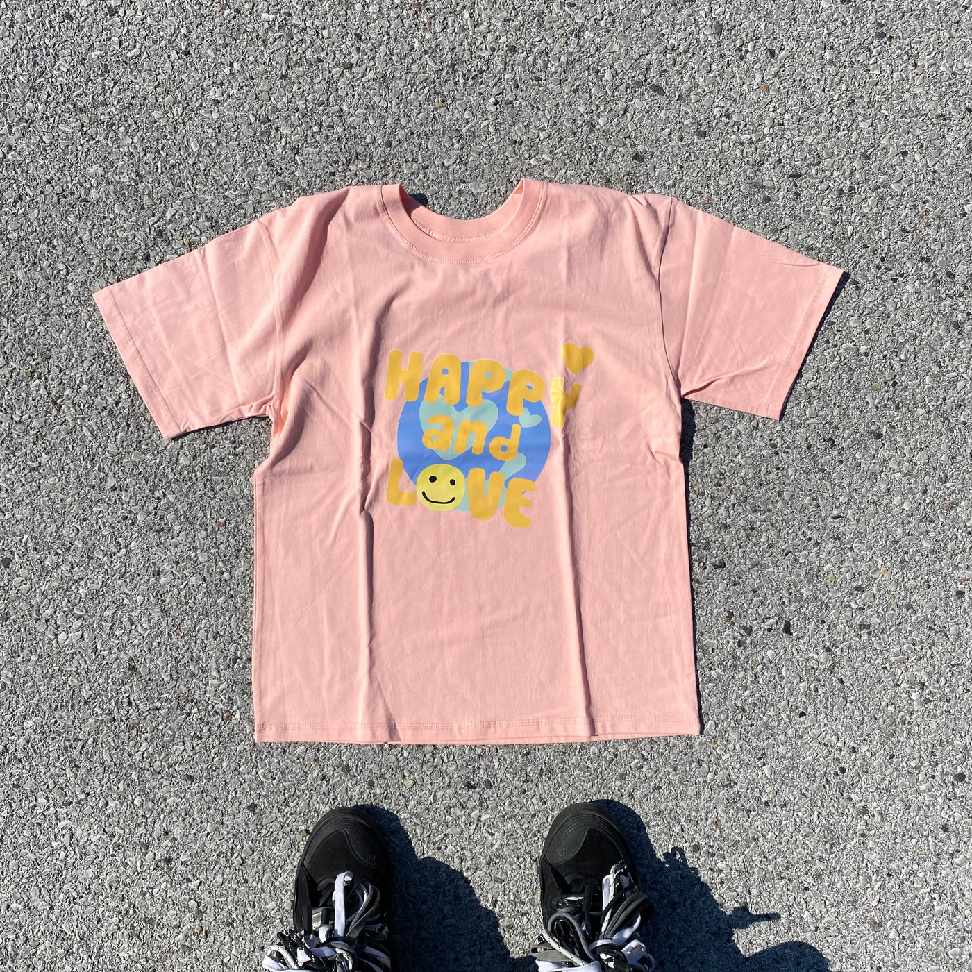 Happy And Love T-Shirt - Unisex