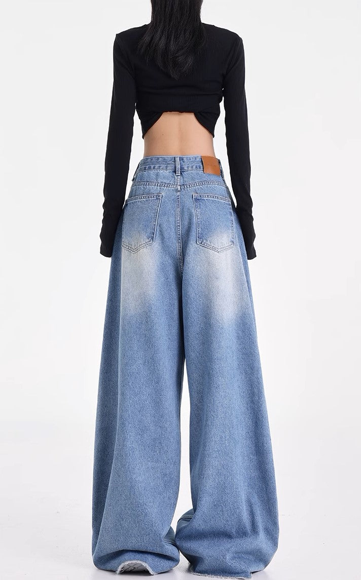 Huge Baggy Jeans - Women