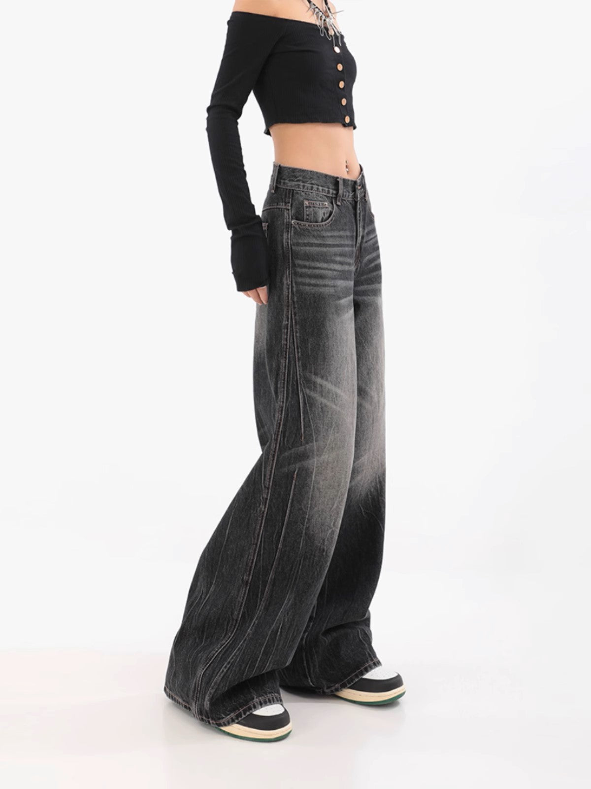 Retro Distressed Straight Jeans - Women